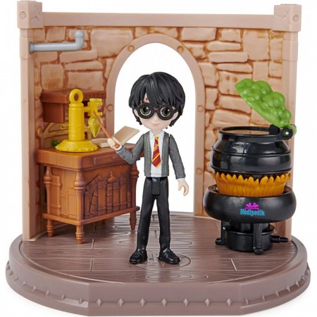 Harry Potter Figürü ve Aksesuarlarıyla Büyülü İksir Sınıfı